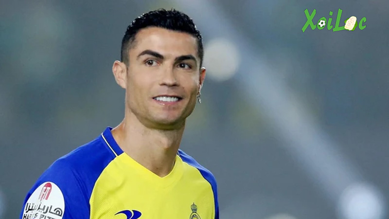 Cristiano Ronaldo cập bến Al Nassr