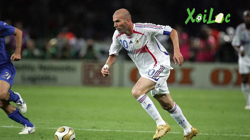 Zinedine Zidane khi còn là cầu thủ